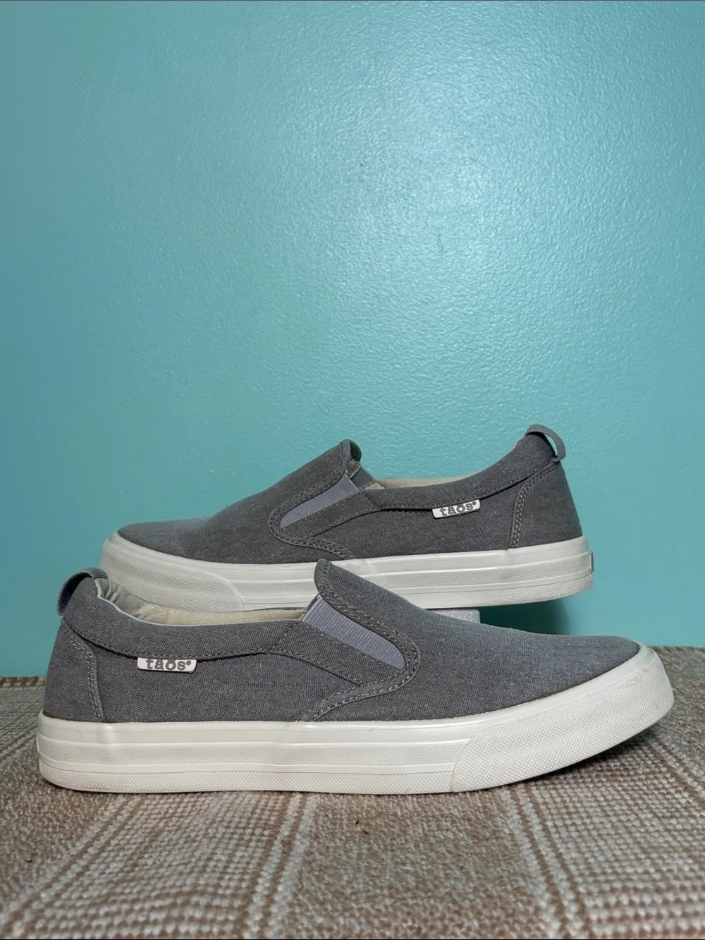 Taos Women’s Light Gray Wash Canvas Rubber “Soul” Slip-On Sneakers. Size-9